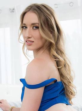 Порно с актрисой Riley Reynolds (Райли Рейнольдс)